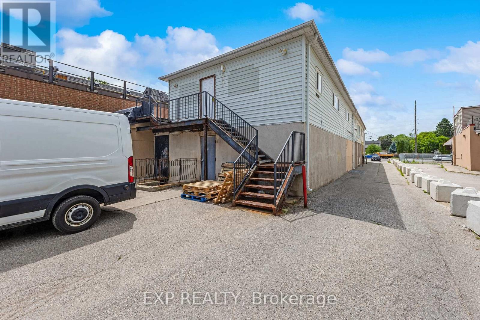 19423 Yonge Street, East Gwillimbury, Ontario L9N 1L8 - Photo 11 - N13784098