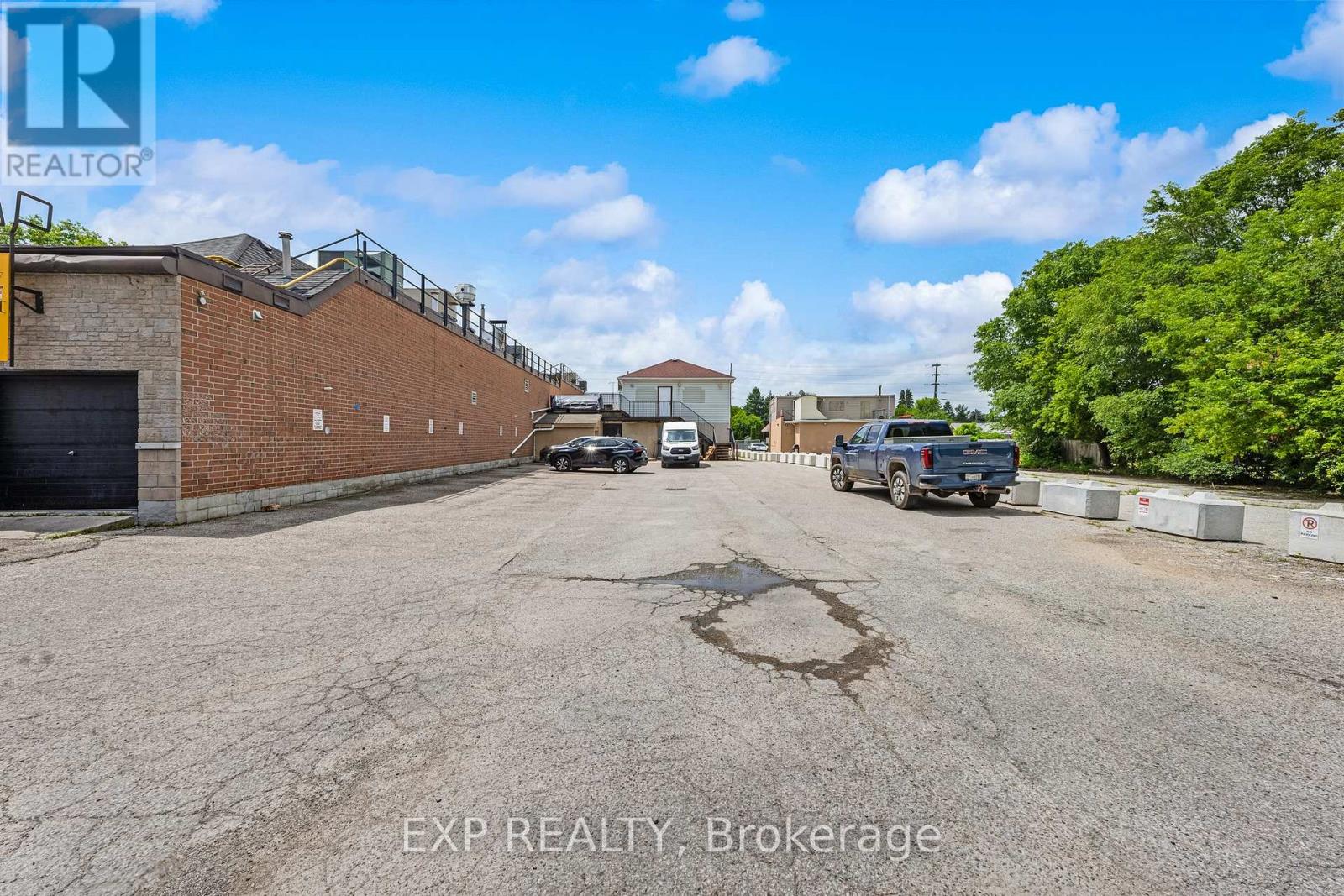 19423 Yonge Street, East Gwillimbury, Ontario L9N 1L8 - Photo 16 - N13784098