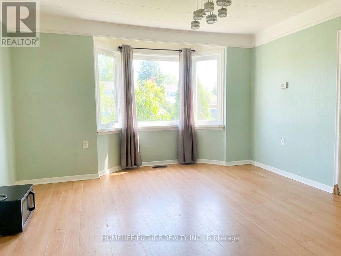 125 Annes Street, Whitby, Ontario  L1N 5K2 - Photo 4 - E13783102