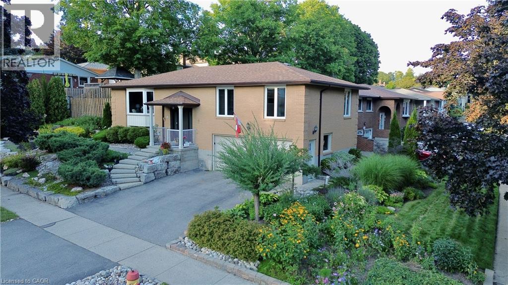 66 GEORGIAN Crescent, Kitchener, Ontario