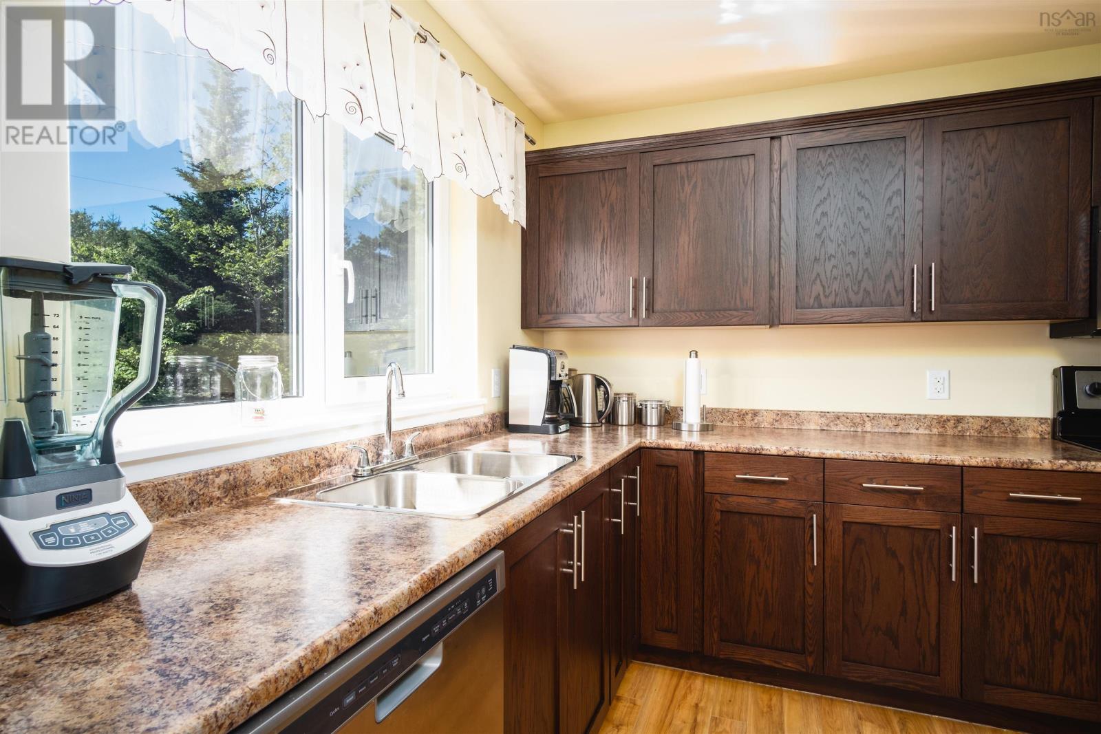 30 Hill St. photo 10