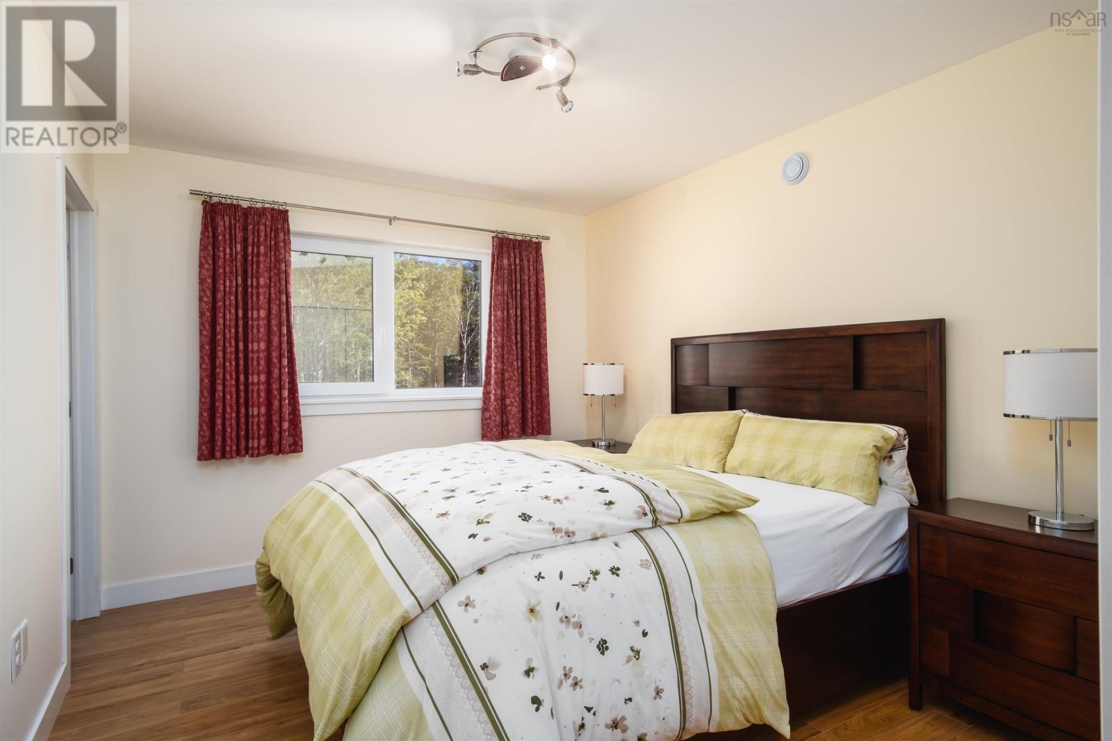 30 Hill St. photo 16