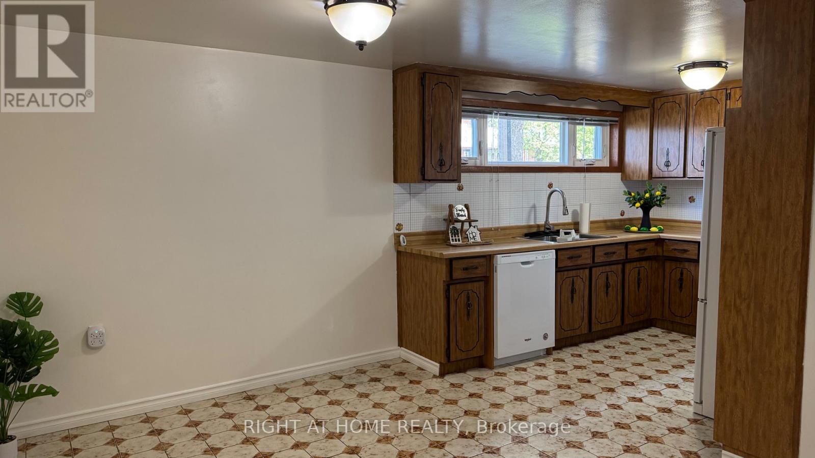 LOWER LEVEL - 31 WHITBURN CRESCENT