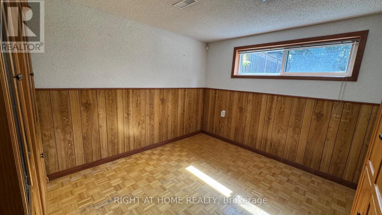 Lower Level - 31 Whitburn Crescent, Toronto, Ontario M3M 2S3 - Photo 18 - W13784022