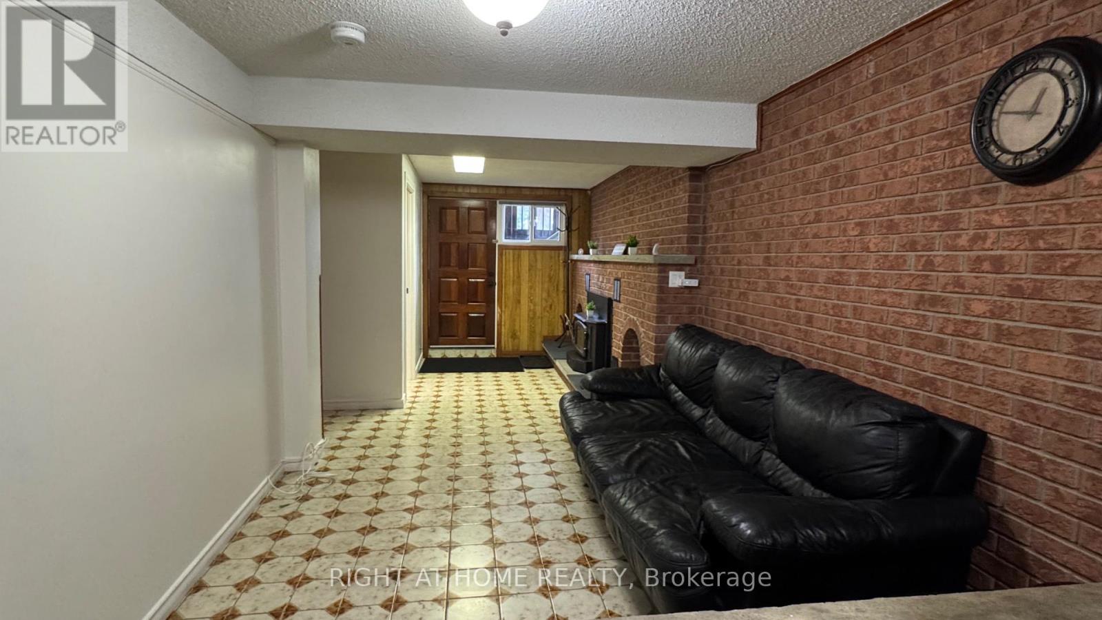 Lower Level - 31 Whitburn Crescent, Toronto, Ontario M3M 2S3 - Photo 23 - W13784022