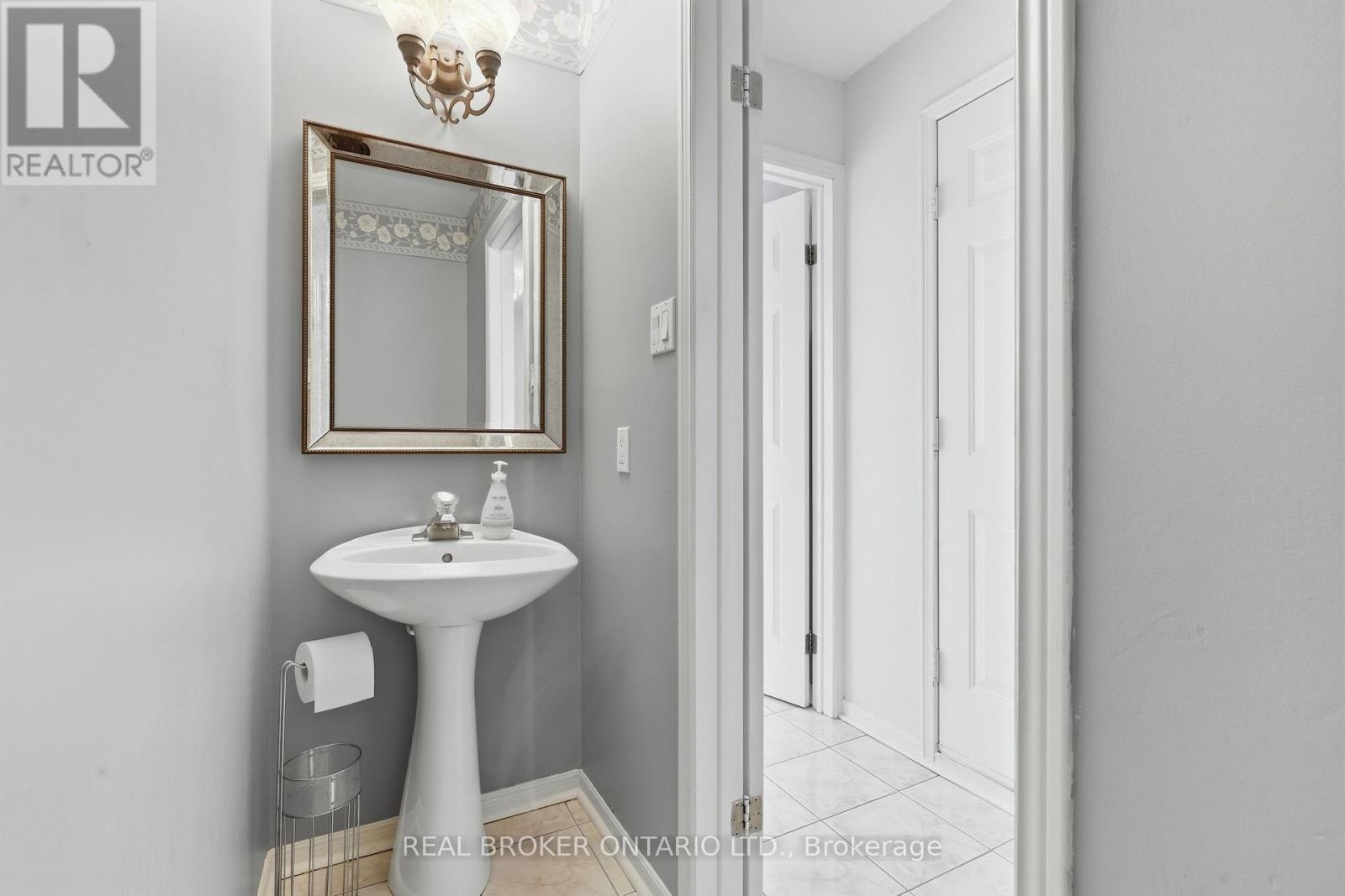 72 Appleton Trail, Brampton, Ontario  L6W 4L3 - Photo 17 - W13784044