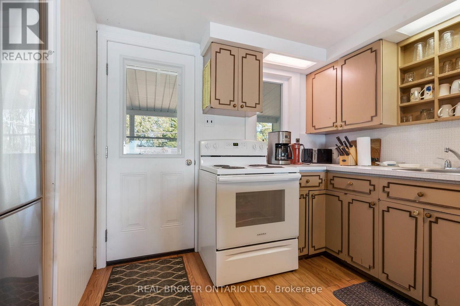 37 Woodstock Avenue, Norfolk, Ontario  N0E 1M0 - Photo 6 - X13784088