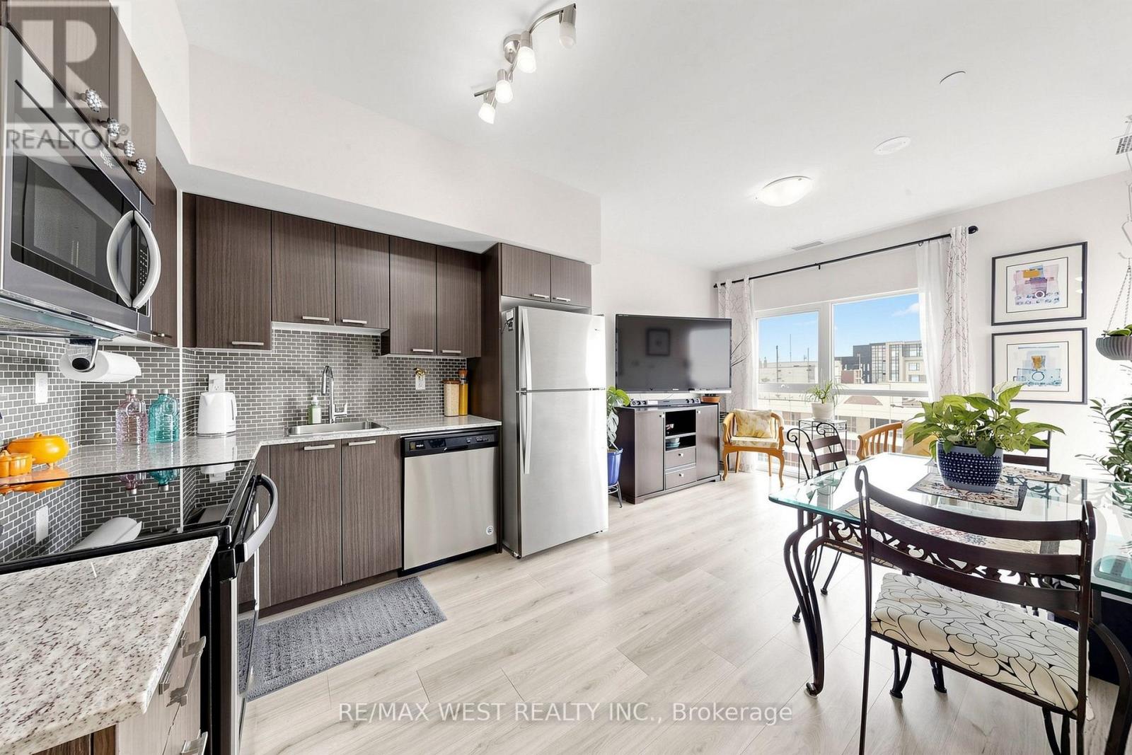 Ph 04 - 2152 Lawrence Avenue, Toronto, Ontario  M1R 3A8 - Photo 15 - E13766954