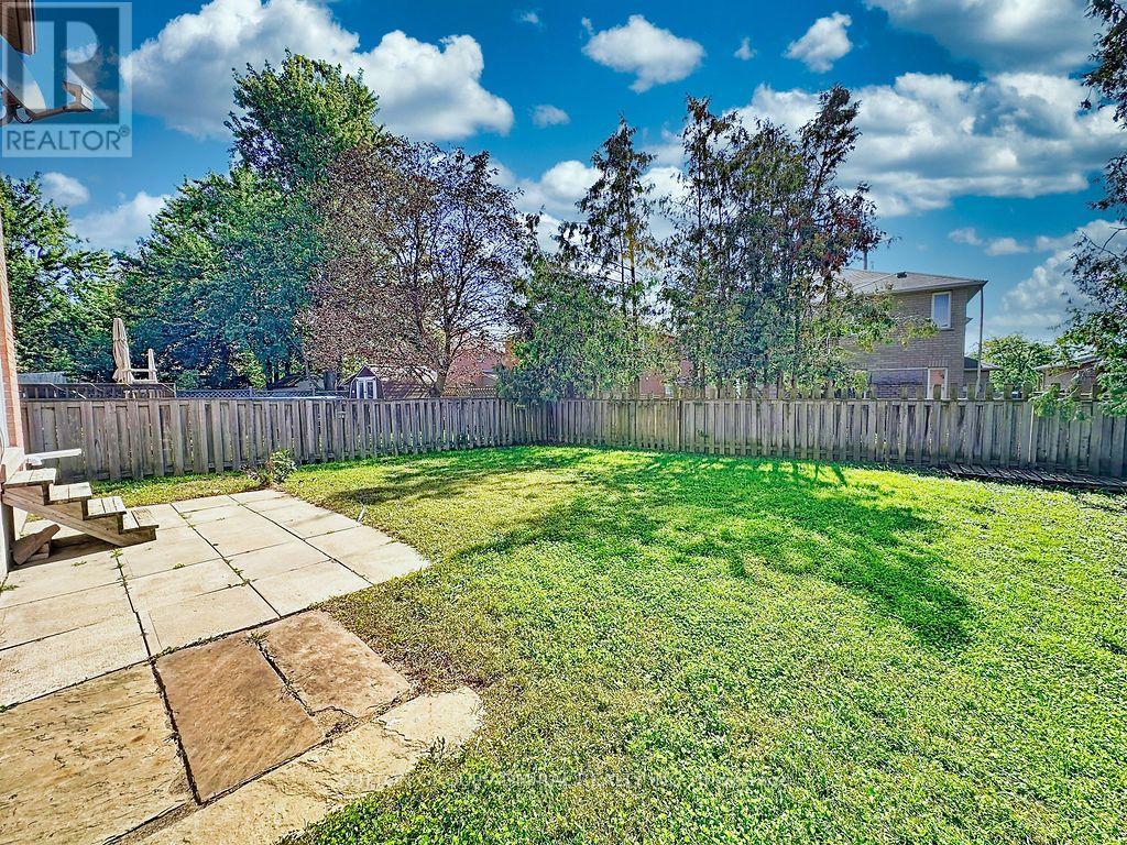 65 Delaney Crescent, Barrie, Ontario  L4N 7C4 - Photo 15 - S13516460