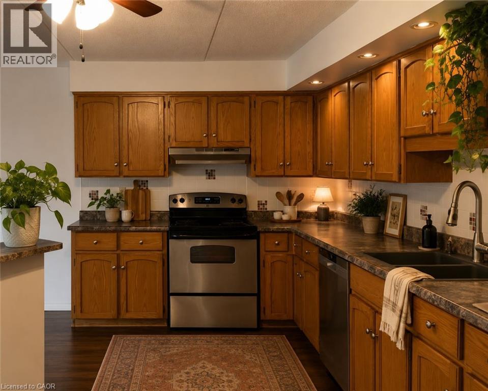384 W Erb Street Unit# 307, Waterloo, Ontario  N2L 1W6 - Photo 4 - 40863387