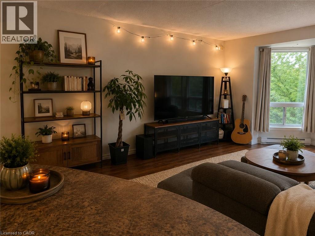 384 W Erb Street Unit# 307, Waterloo, Ontario  N2L 1W6 - Photo 6 - 40863387