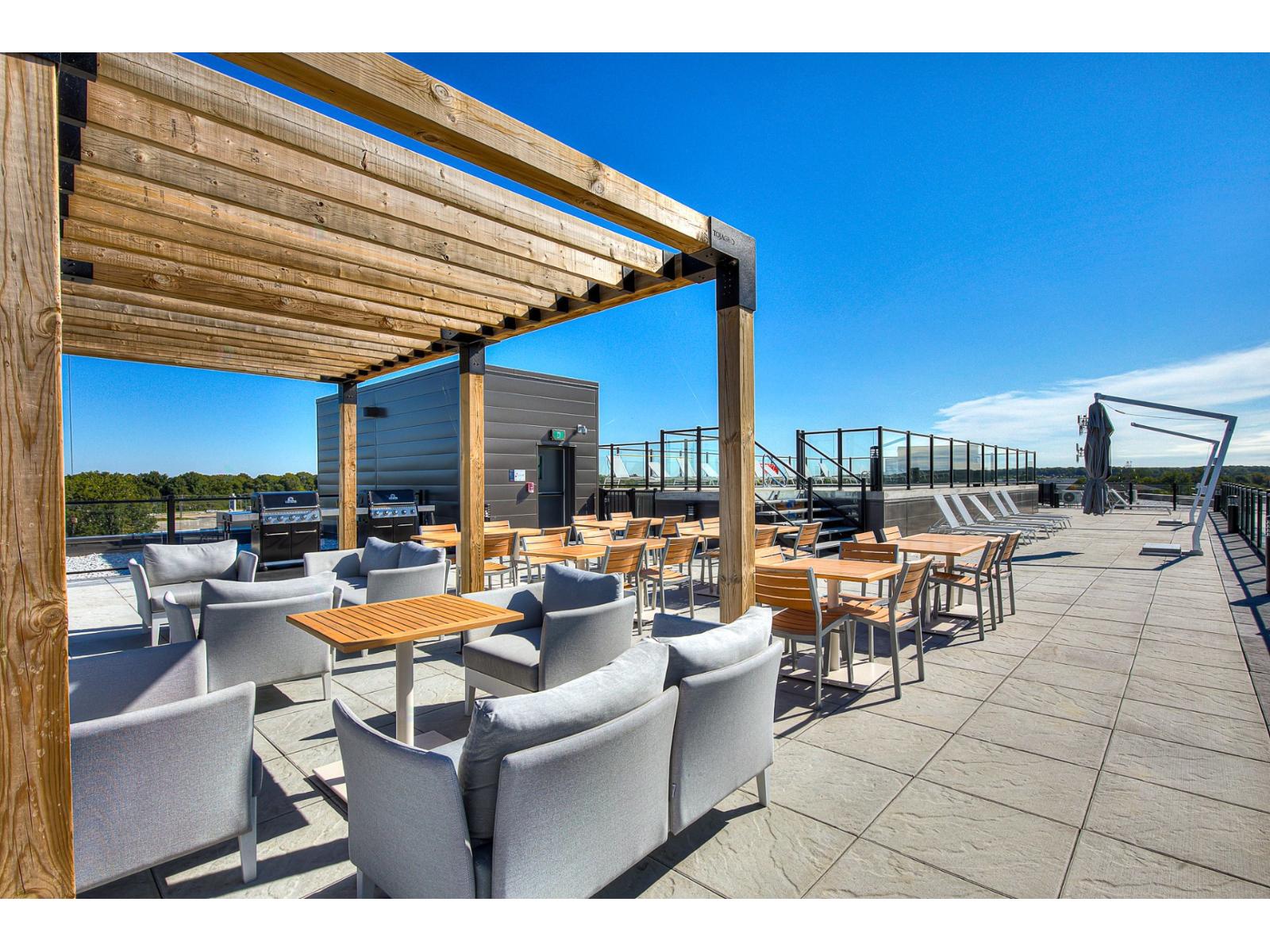 30 Av. Joseph-Laflèche|#110 Pincourt Quebec Canada J7W3S2 2