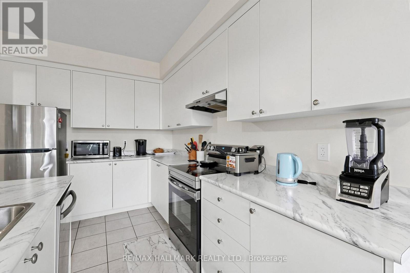 6 Peter Hogg Court, Whitby, Ontario  L1P 0N1 - Photo 14 - E13783072
