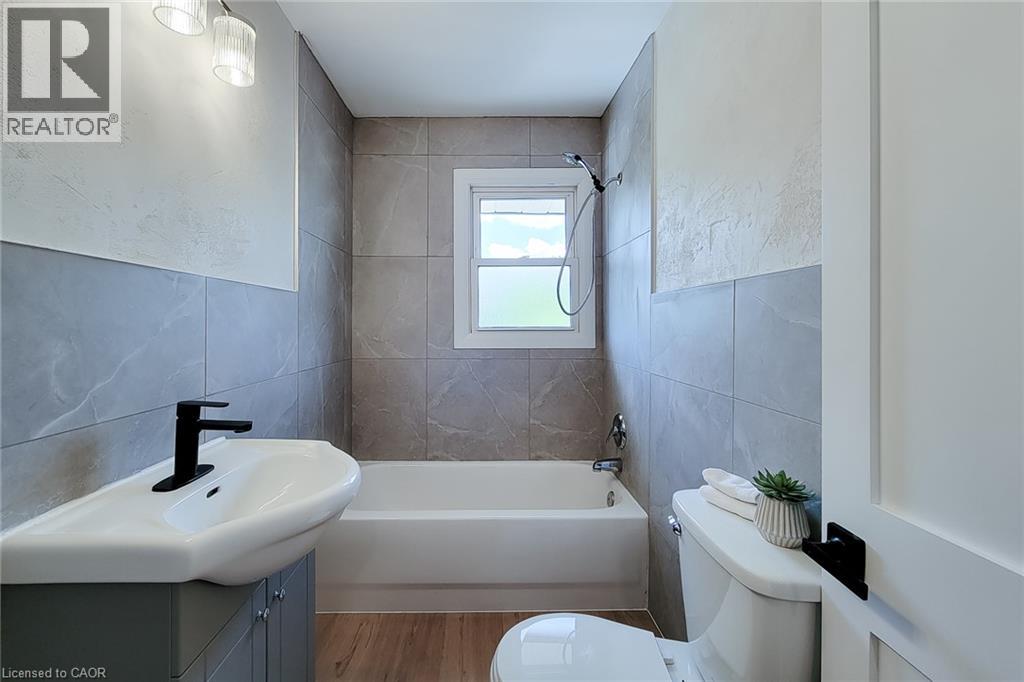 220 Winona Road, Stoney Creek, Ontario  L8E 5K4 - Photo 27 - 40850850