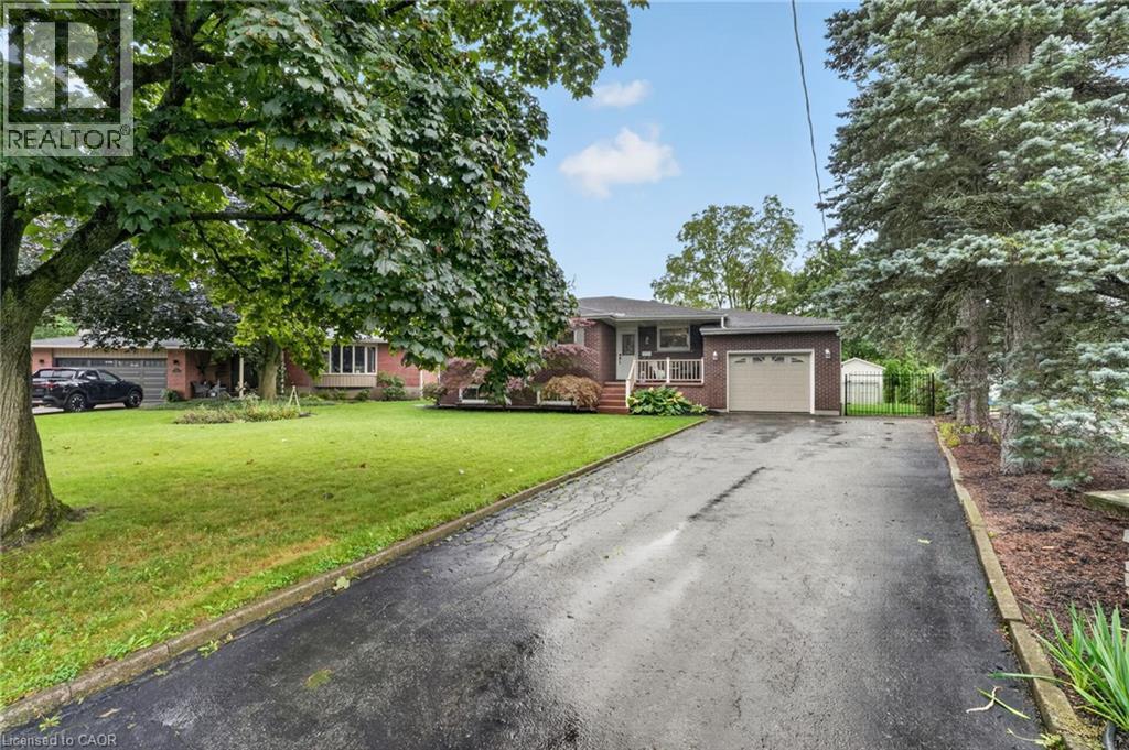 16 Elk Street, St. Catharines, Ontario  L2S 1A2 - Photo 2 - 40861148