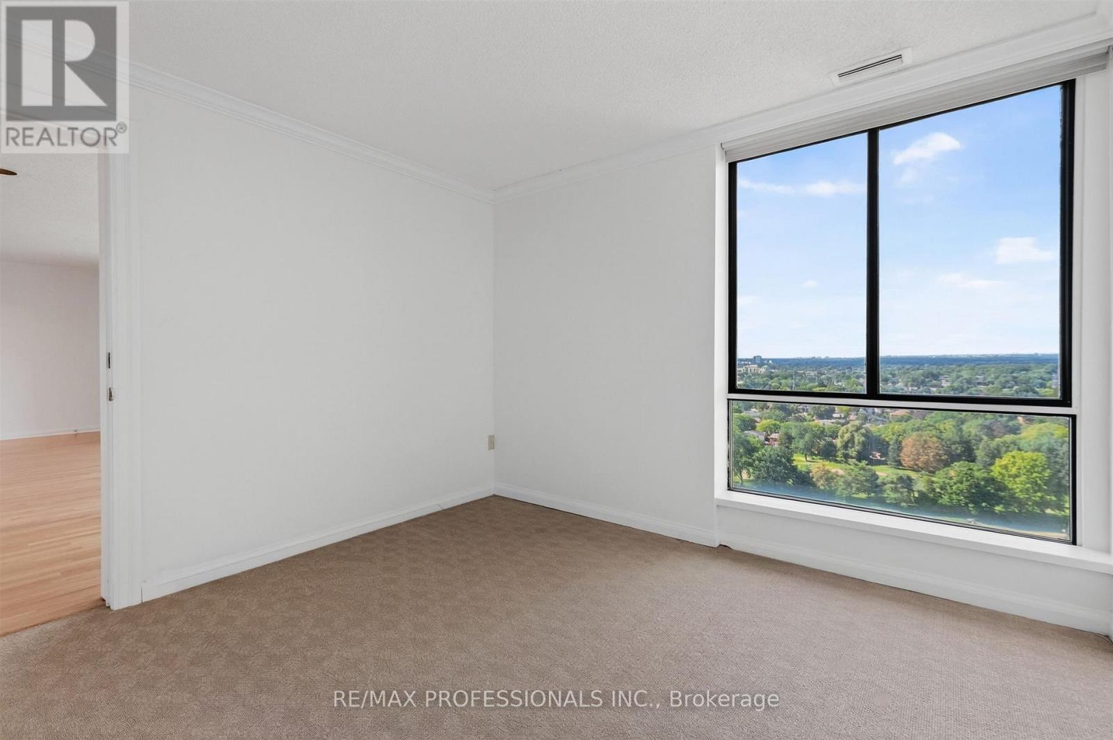 2205 - 1400 Dixie Road, Mississauga, Ontario  L5E 3E1 - Photo 32 - W13782774