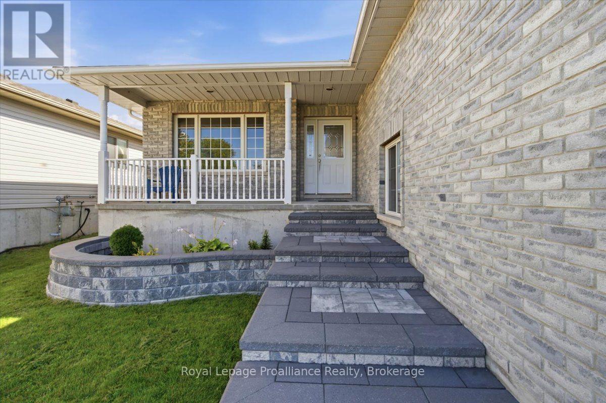 35 Forest Valley Drive, Quinte West, Ontario  K0K 2C0 - Photo 5 - X13784124