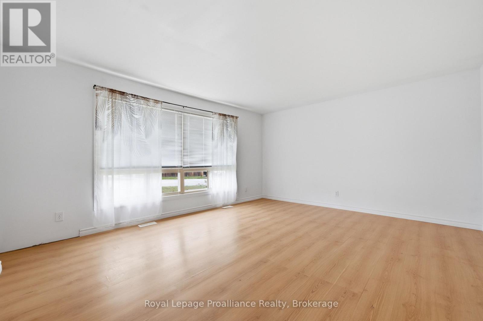 43 Adelaide St Street, Quinte West, Ontario  K0K 2C0 - Photo 12 - X13784220