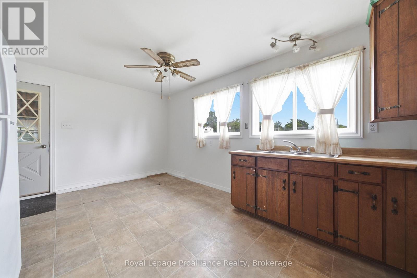 43 Adelaide St Street, Quinte West, Ontario  K0K 2C0 - Photo 16 - X13784220