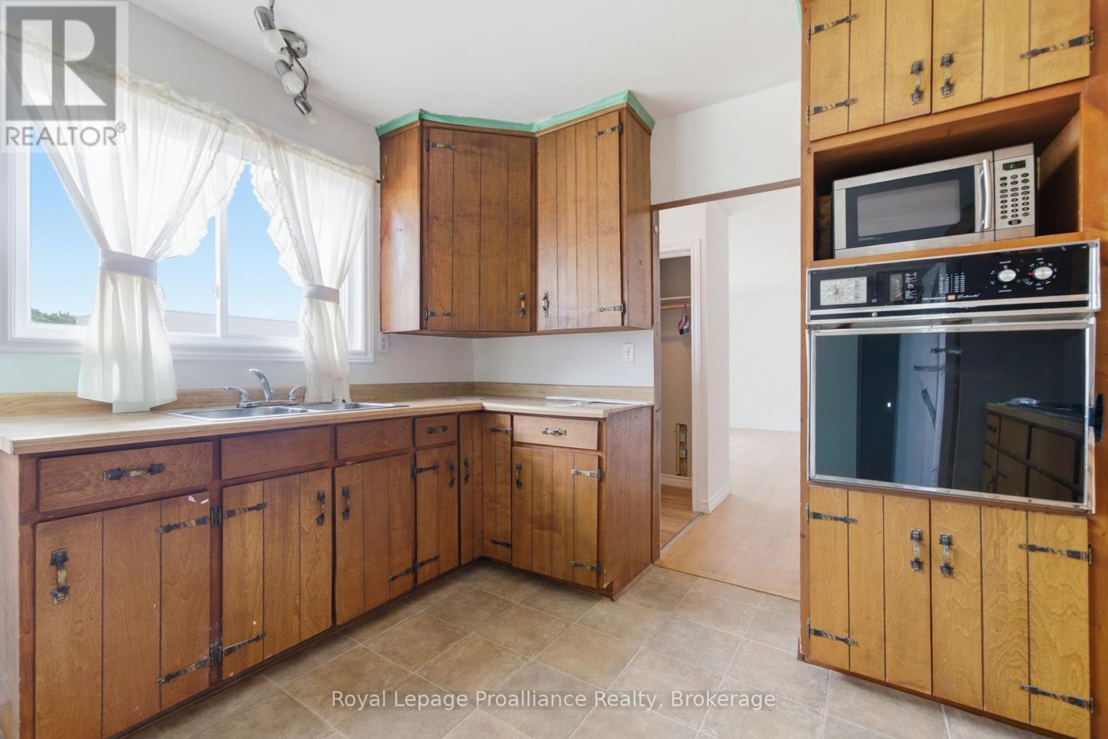 43 Adelaide St Street, Quinte West, Ontario  K0K 2C0 - Photo 18 - X13784220