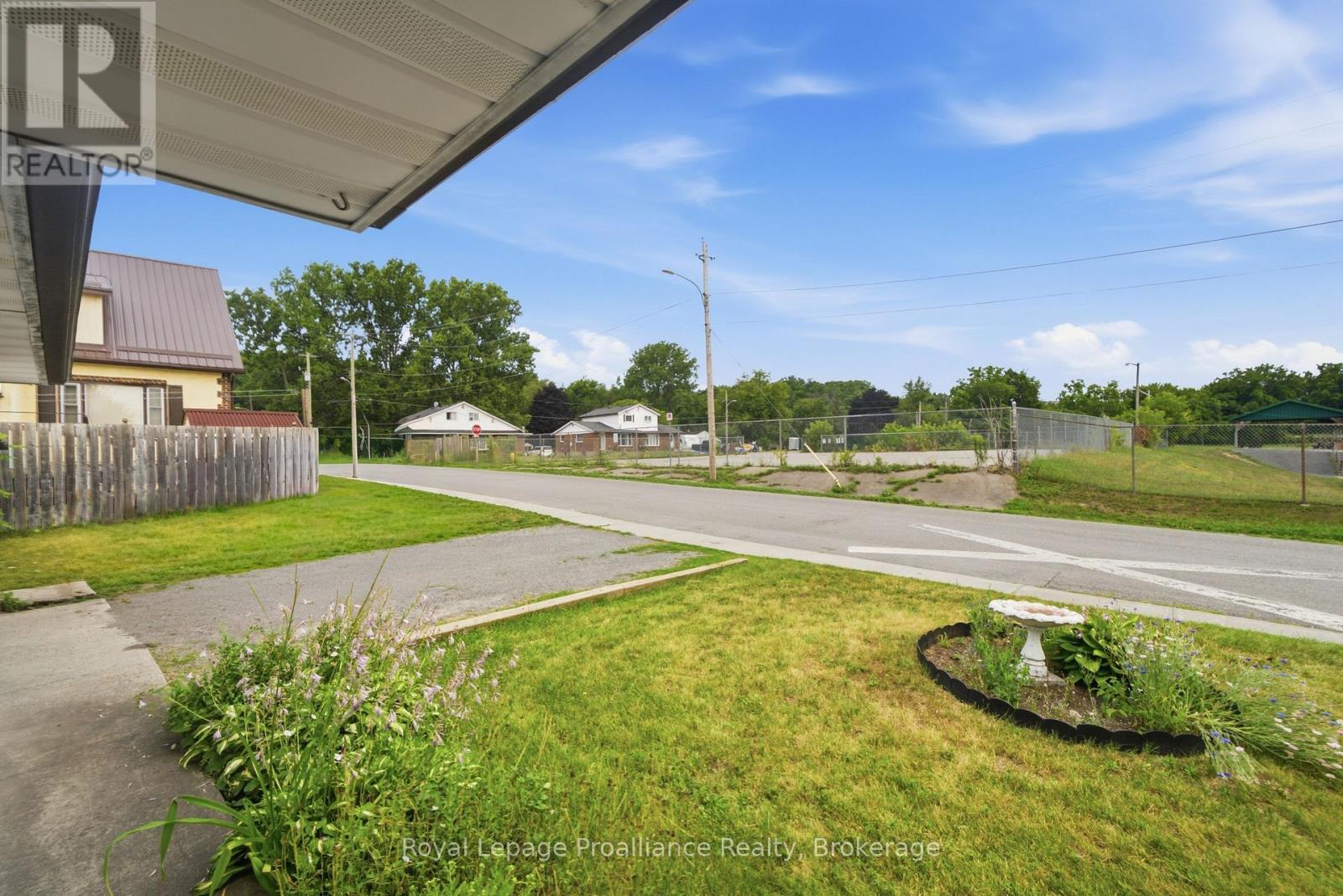 43 Adelaide St Street, Quinte West, Ontario  K0K 2C0 - Photo 9 - X13784220