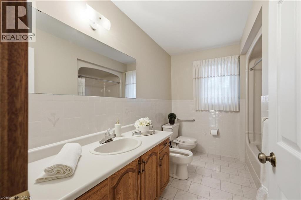 11 Gabriele Court, Hamilton, Ontario  L8G 5C4 - Photo 28 - 40862567