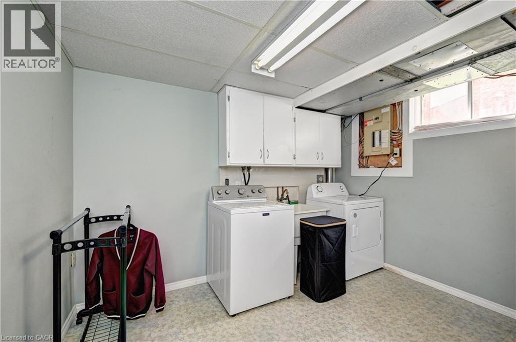 28 Notchwood Court, Kitchener, Ontario  N2A 3L5 - Photo 31 - 40862927