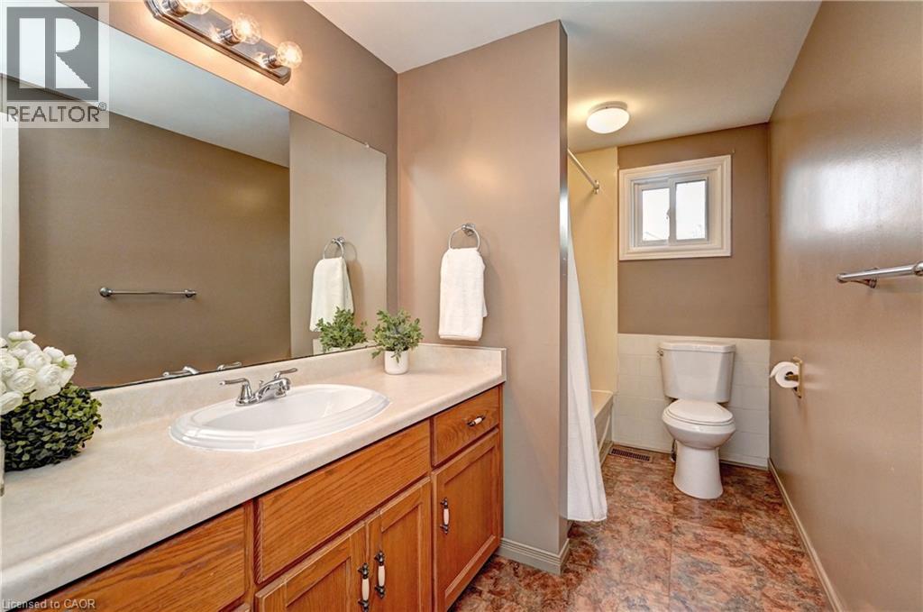 28 Notchwood Court, Kitchener, Ontario  N2A 3L5 - Photo 29 - 40862927