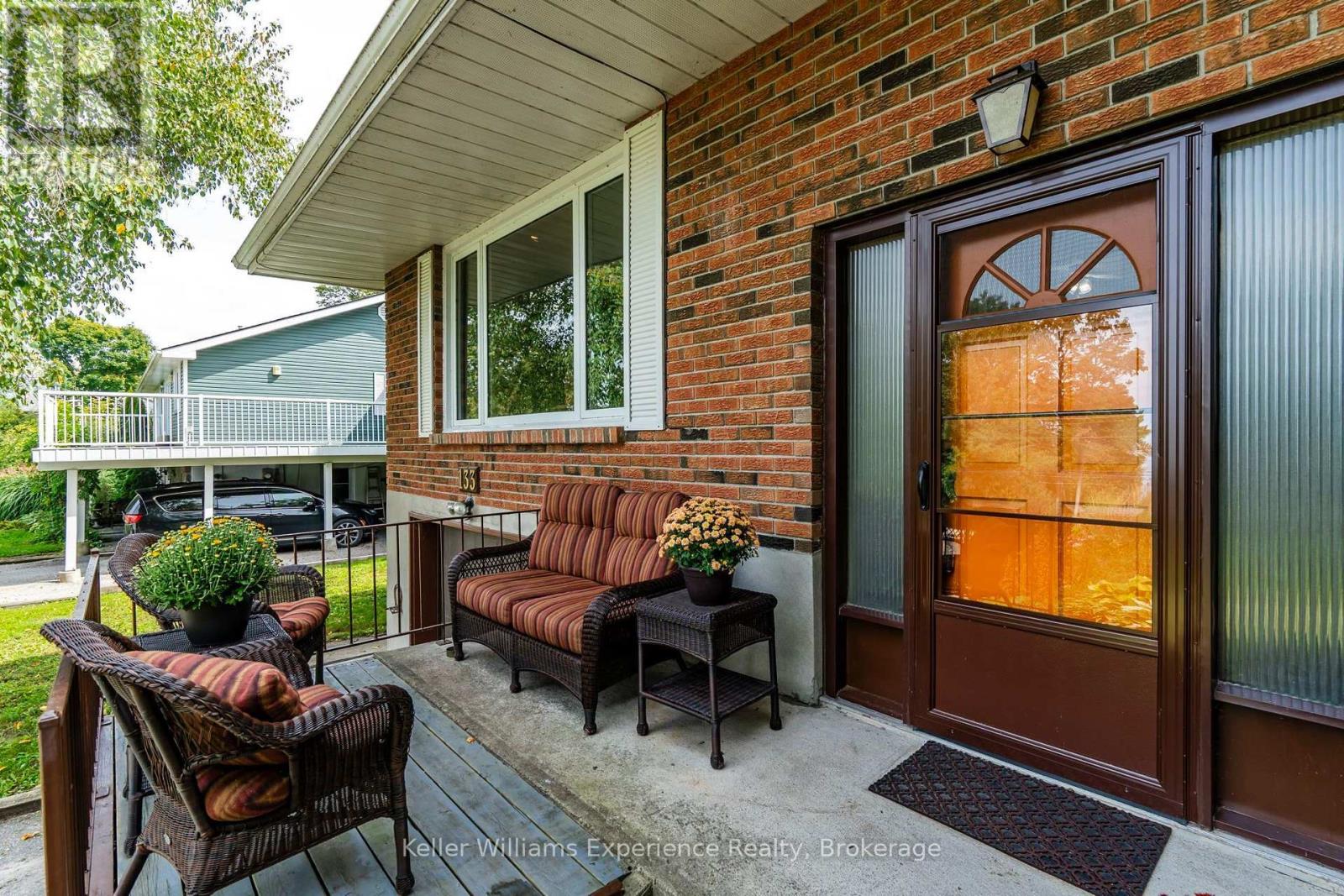 133 Bayview Avenue, Tay, Ontario  L0K 1R0 - Photo 8 - S13784278