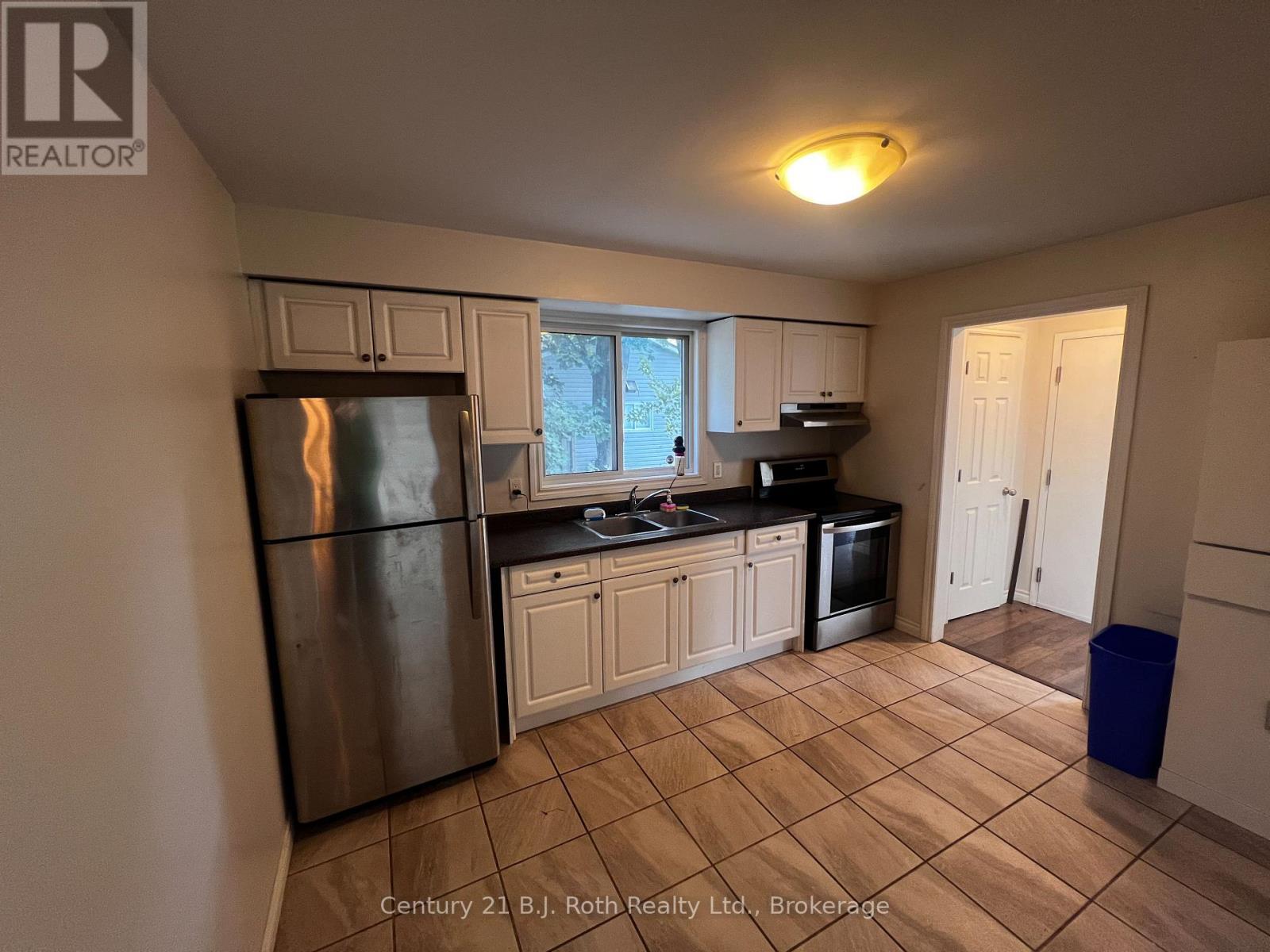 Unit 1 - 520 High Street, Orillia, Ontario  L3V 4Y1 - Photo 4 - S13784396
