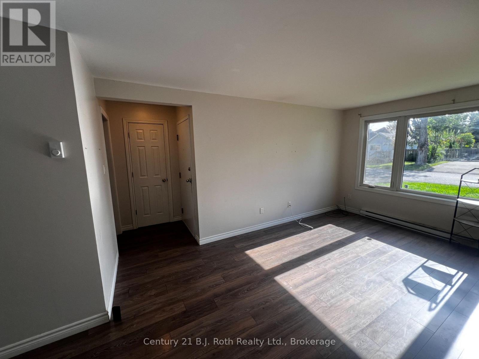 Unit 1 - 520 High Street, Orillia, Ontario  L3V 4Y1 - Photo 6 - S13784396