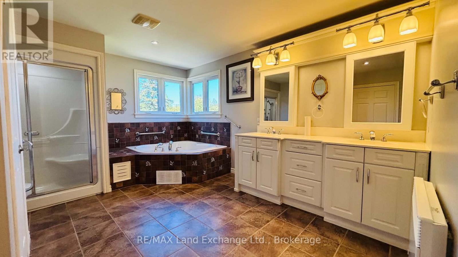 226 Huron Street S, Saugeen Shores, Ontario N0H 2L0 - Photo 15 - X13784454