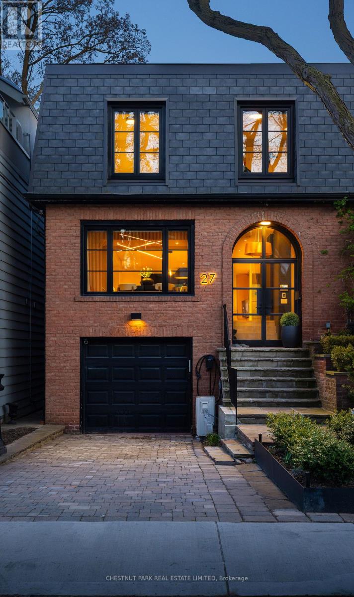 27 BOSWELL AVENUE, Toronto, Ontario