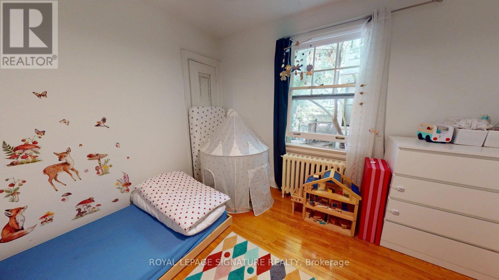 Main - 63 Braemore Gardens, Toronto, Ontario  M6G 2C7 - Photo 11 - C13784300
