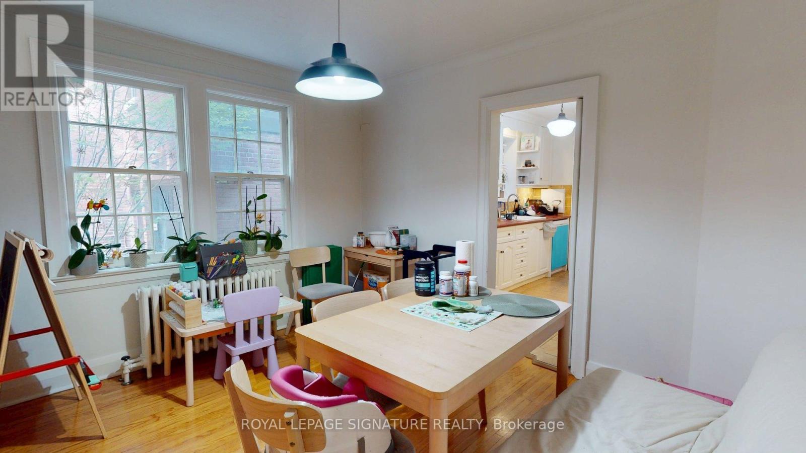 Main - 63 Braemore Gardens, Toronto, Ontario  M6G 2C7 - Photo 5 - C13784300