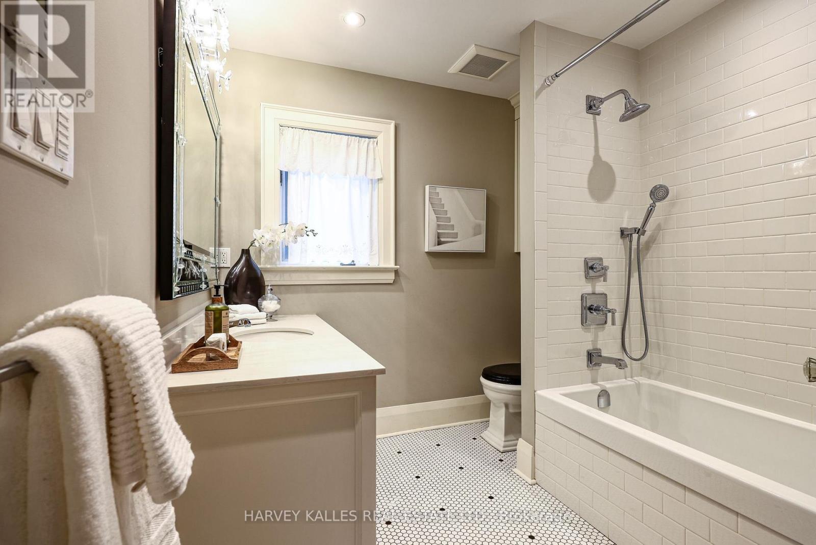 617 Lonsdale Road, Toronto, Ontario M5P 1R8 - Photo 37 - C13784322