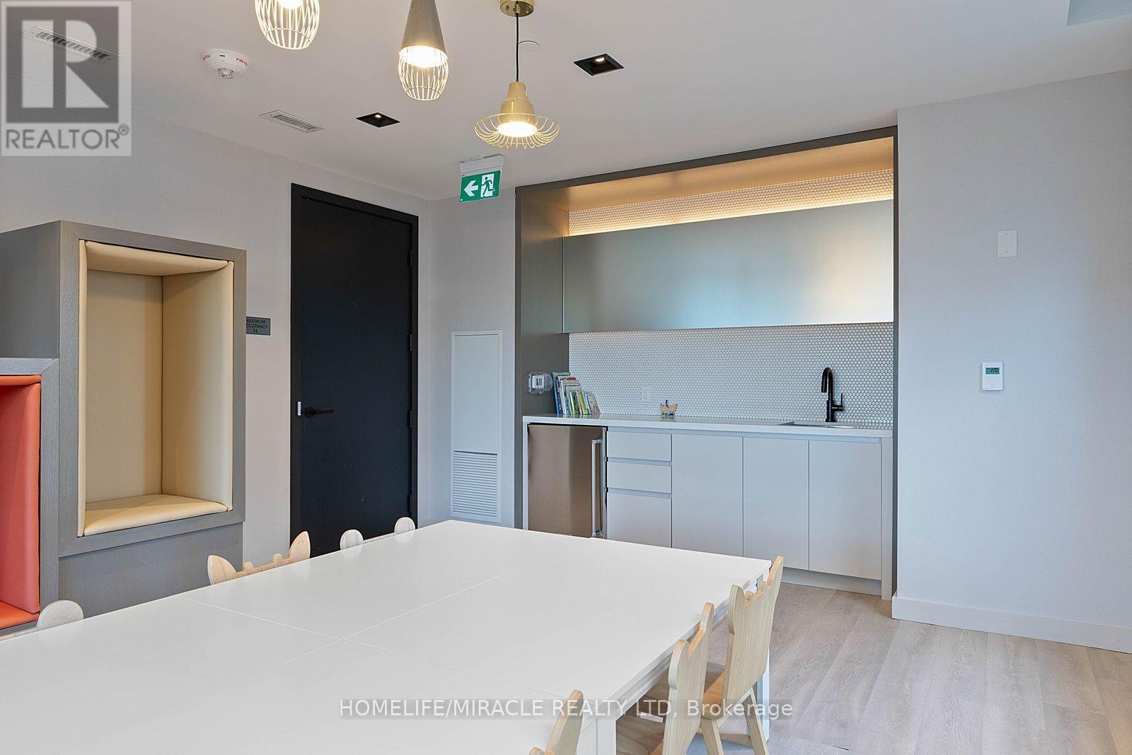 1322 - 108 Peter Street, Toronto (Waterfront Communities), Ontario  M5V 2G7 - Photo 47 - C13784416