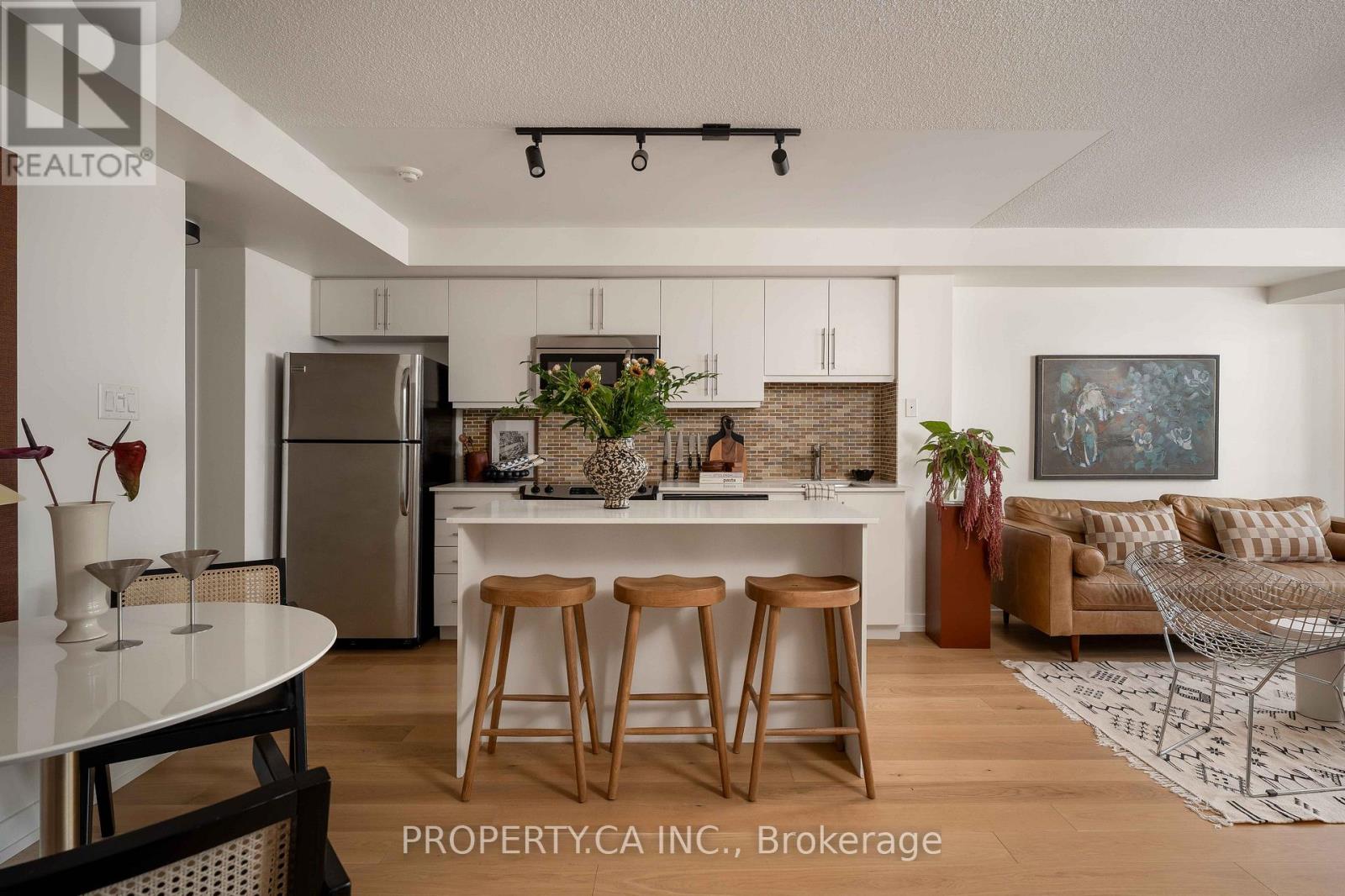 413 - 1171 Queen Street W, Toronto, Ontario  M6J 0A5 - Photo 1 - C13784470