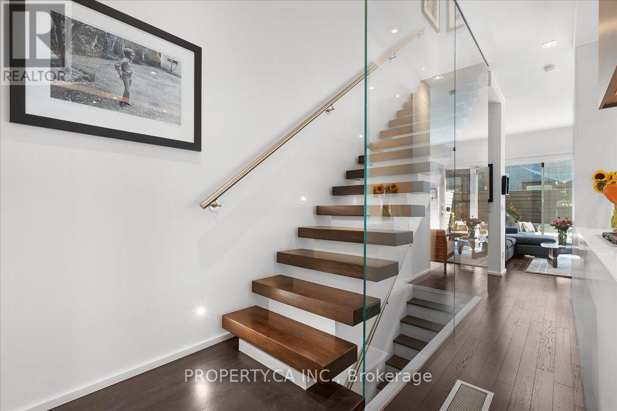 244 Manning Avenue, Toronto, Ontario  M6J 2K7 - Photo 15 - C13784566