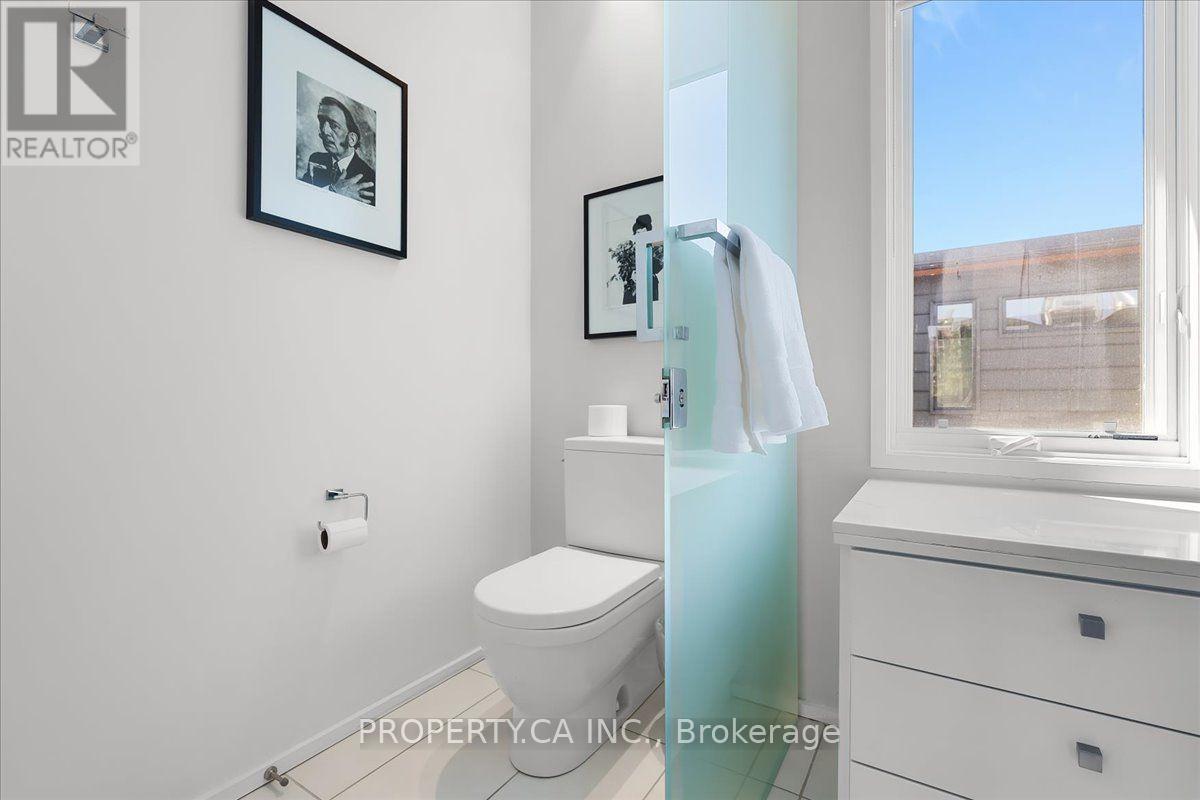 244 Manning Avenue, Toronto, Ontario  M6J 2K7 - Photo 35 - C13784566