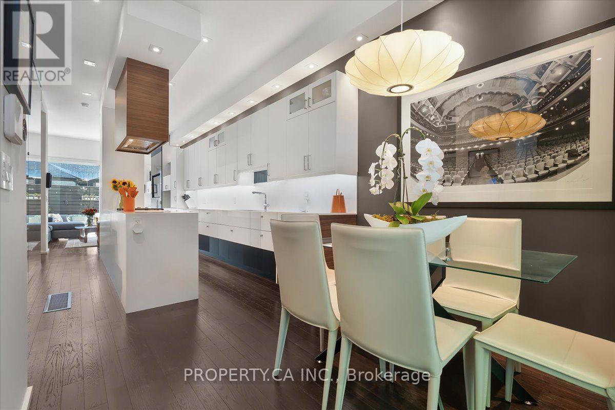 244 Manning Avenue, Toronto, Ontario  M6J 2K7 - Photo 6 - C13784566