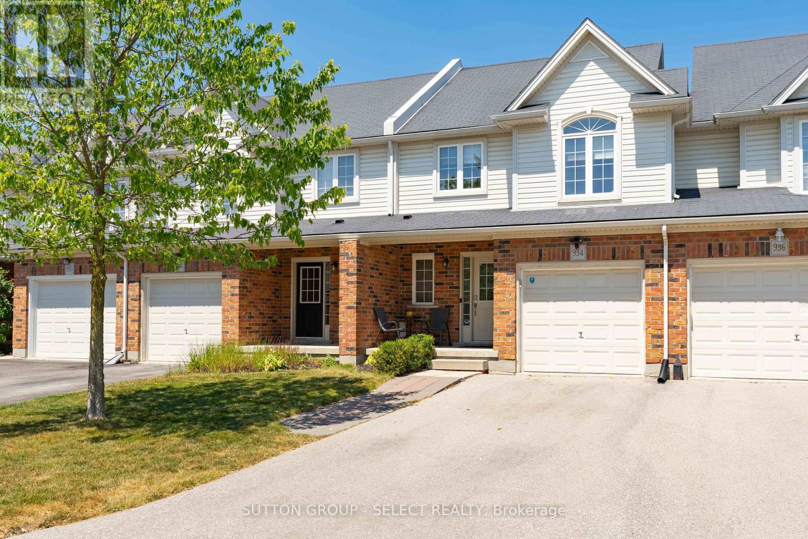 934 Silverfox Crescent, London North, Ontario  N6G 0N5 - Photo 2 - X13784122