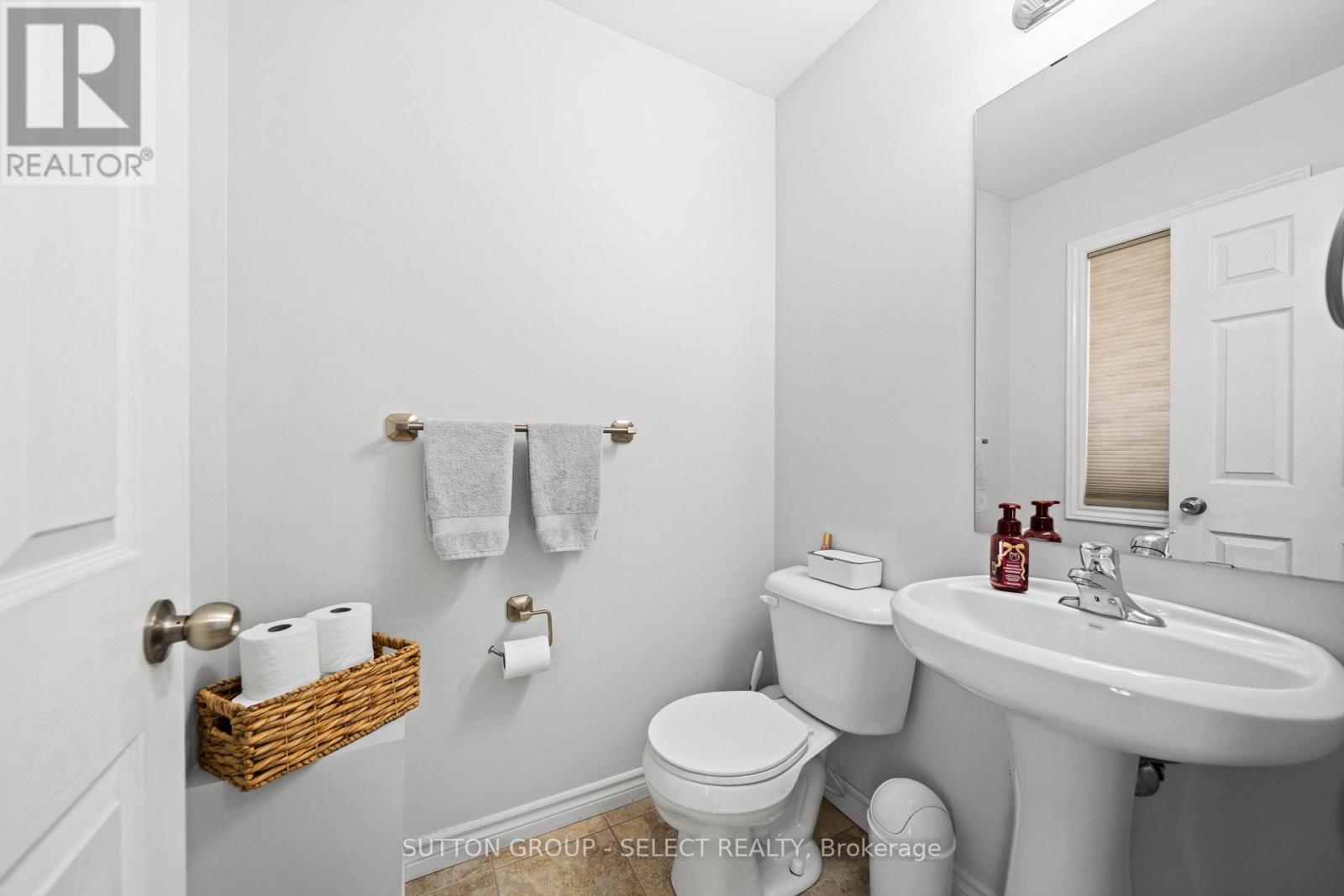 934 Silverfox Crescent, London North, Ontario  N6G 0N5 - Photo 4 - X13784122