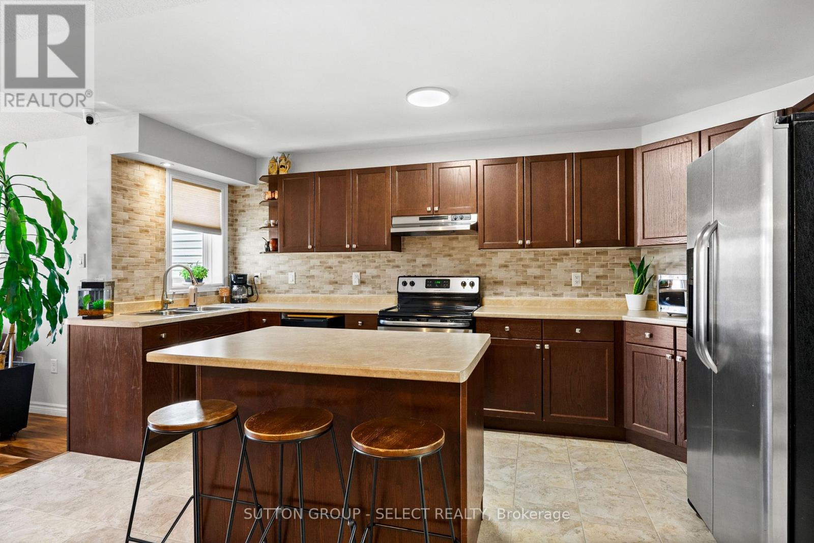 934 Silverfox Crescent, London North, Ontario  N6G 0N5 - Photo 6 - X13784122