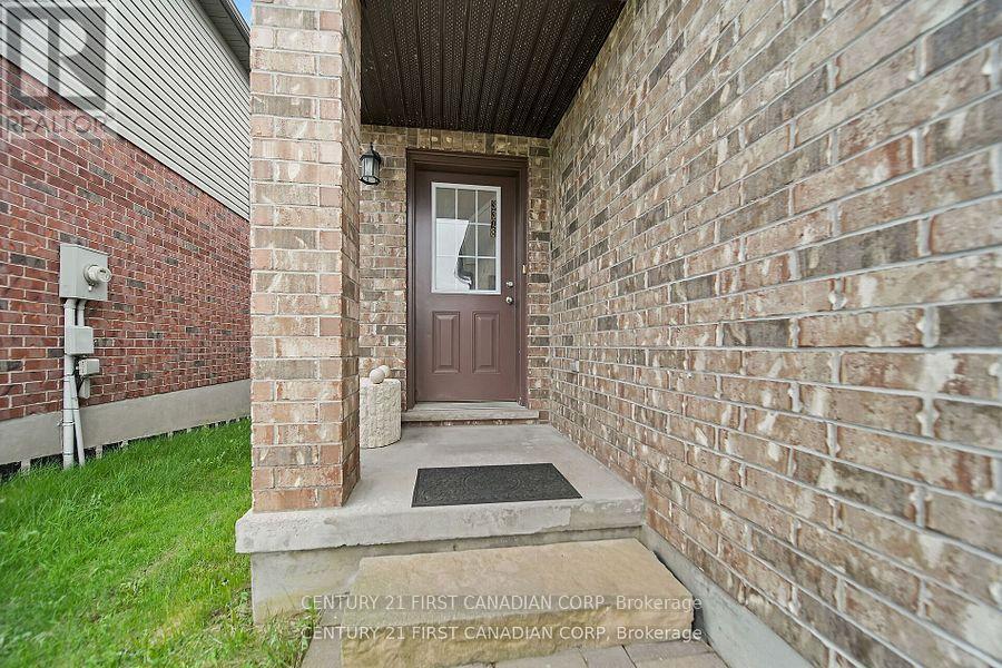 3378 Emilycarr Lane, London South, Ontario  N6L 0A3 - Photo 4 - X13784216