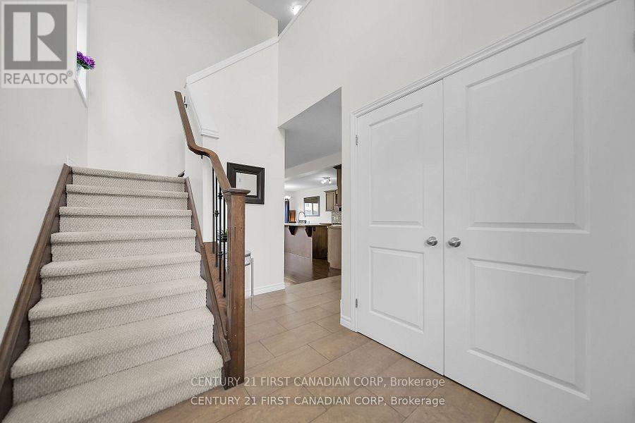 3378 Emilycarr Lane, London South, Ontario  N6L 0A3 - Photo 6 - X13784216