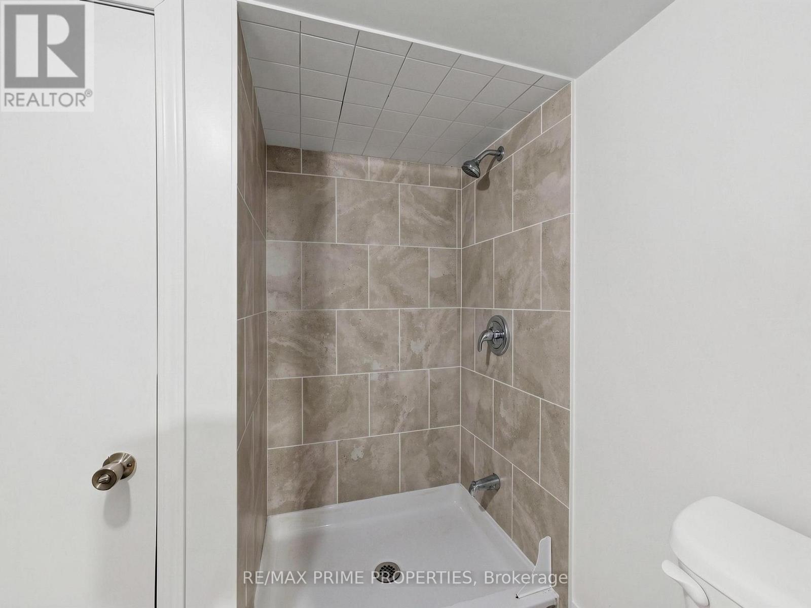 18 Dentonia Park Avenue S, Toronto, Ontario  M4C 1W7 - Photo 39 - E13784296