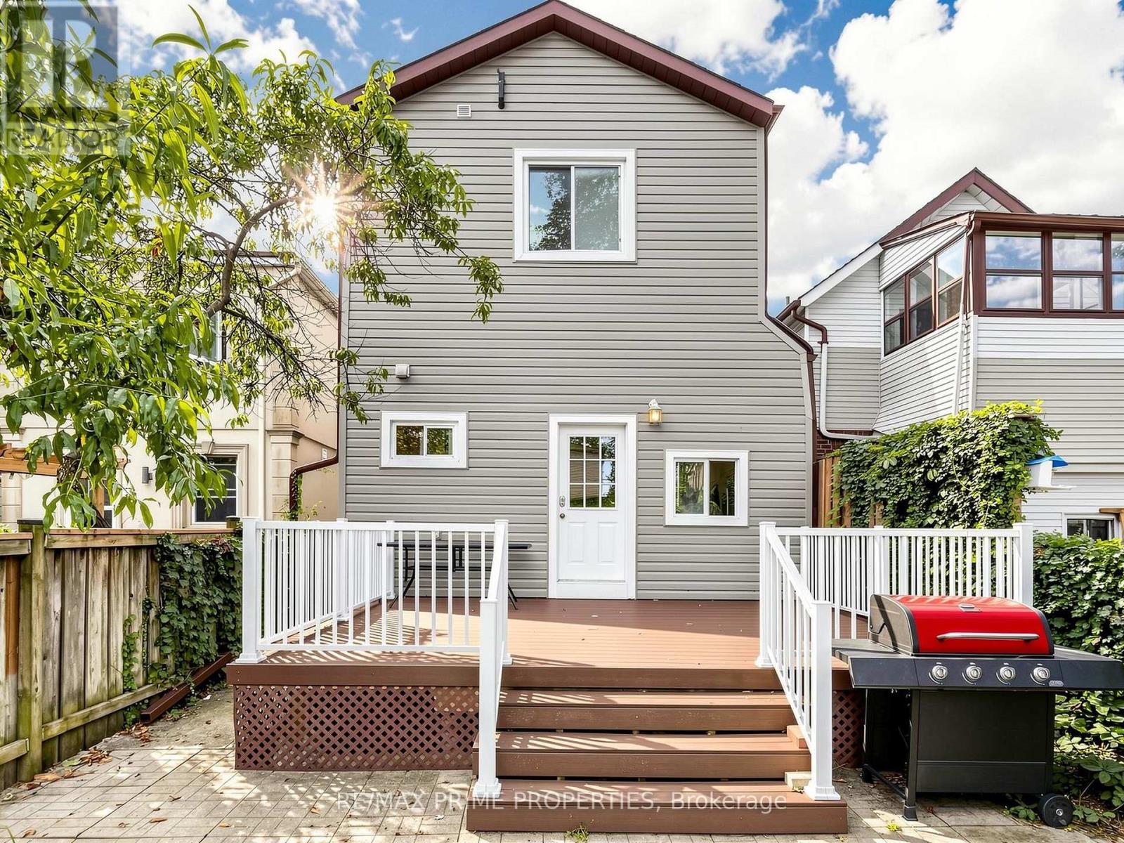 18 Dentonia Park Avenue S, Toronto, Ontario  M4C 1W7 - Photo 48 - E13784296
