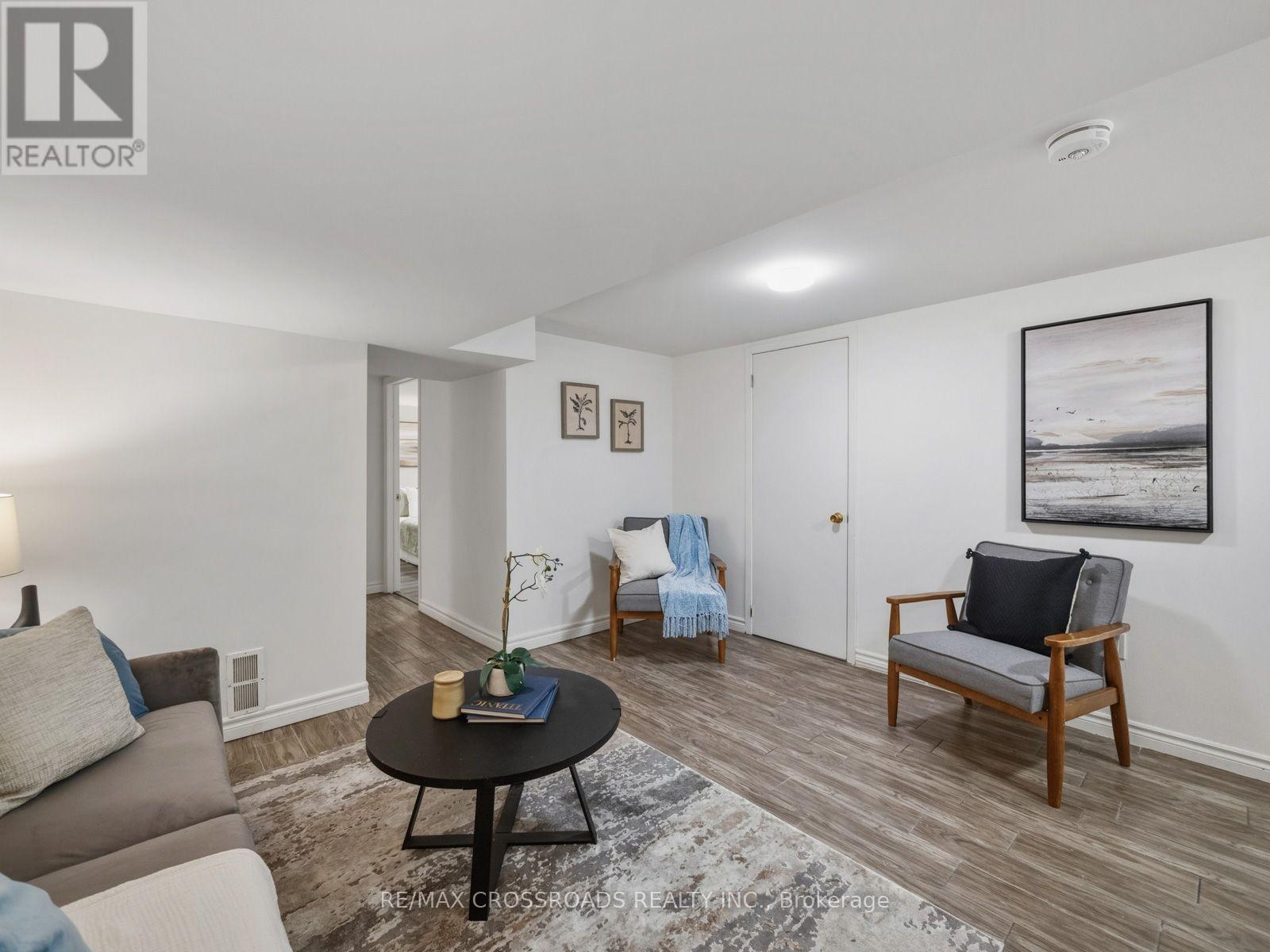 BSMT - 19 SHORELAND CRESCENT