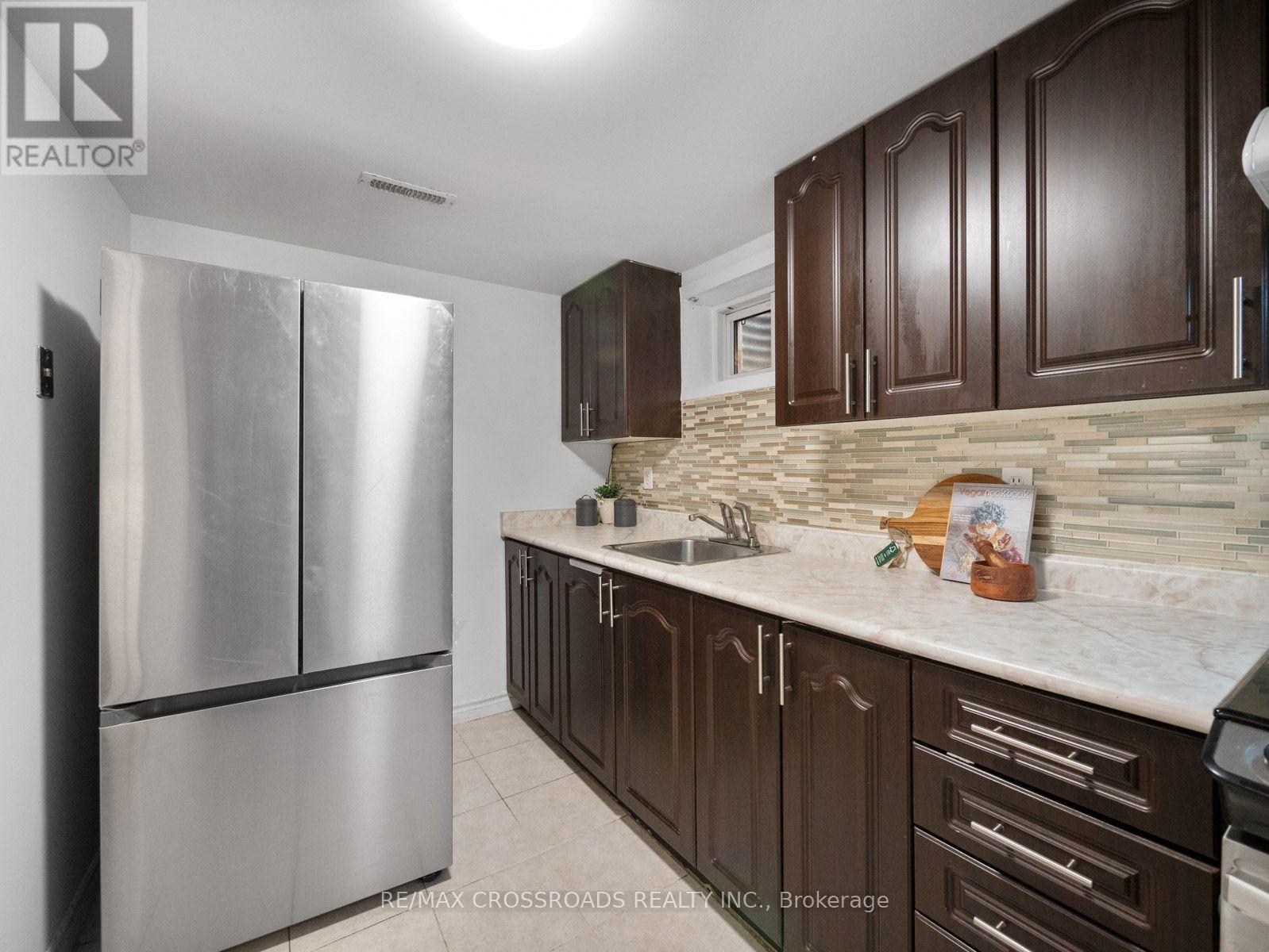Bsmt - 19 Shoreland Crescent, Toronto, Ontario  M1G 1M4 - Photo 27 - E13784392